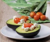 Капрезе в авокадо — recipe steps, main photo