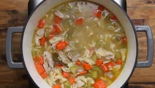 Куриный бульон с вермишелью — recipe steps, photo 2