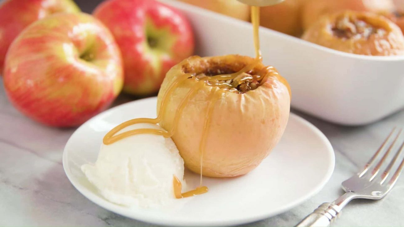 Печеные яблоки — пошаговый рецепт, основное фото