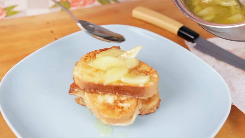 Тартин (французский бутерброд с сыром бри и яблоками) — пошаговый рецепт, шаг 4