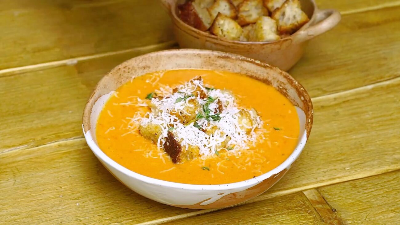 Томатный суп с гренками — пошаговый рецепт, основное фото
