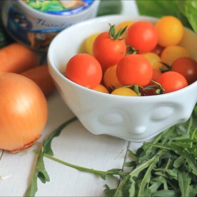 Салат с тунцем — пошаговый рецепт, шаг 1