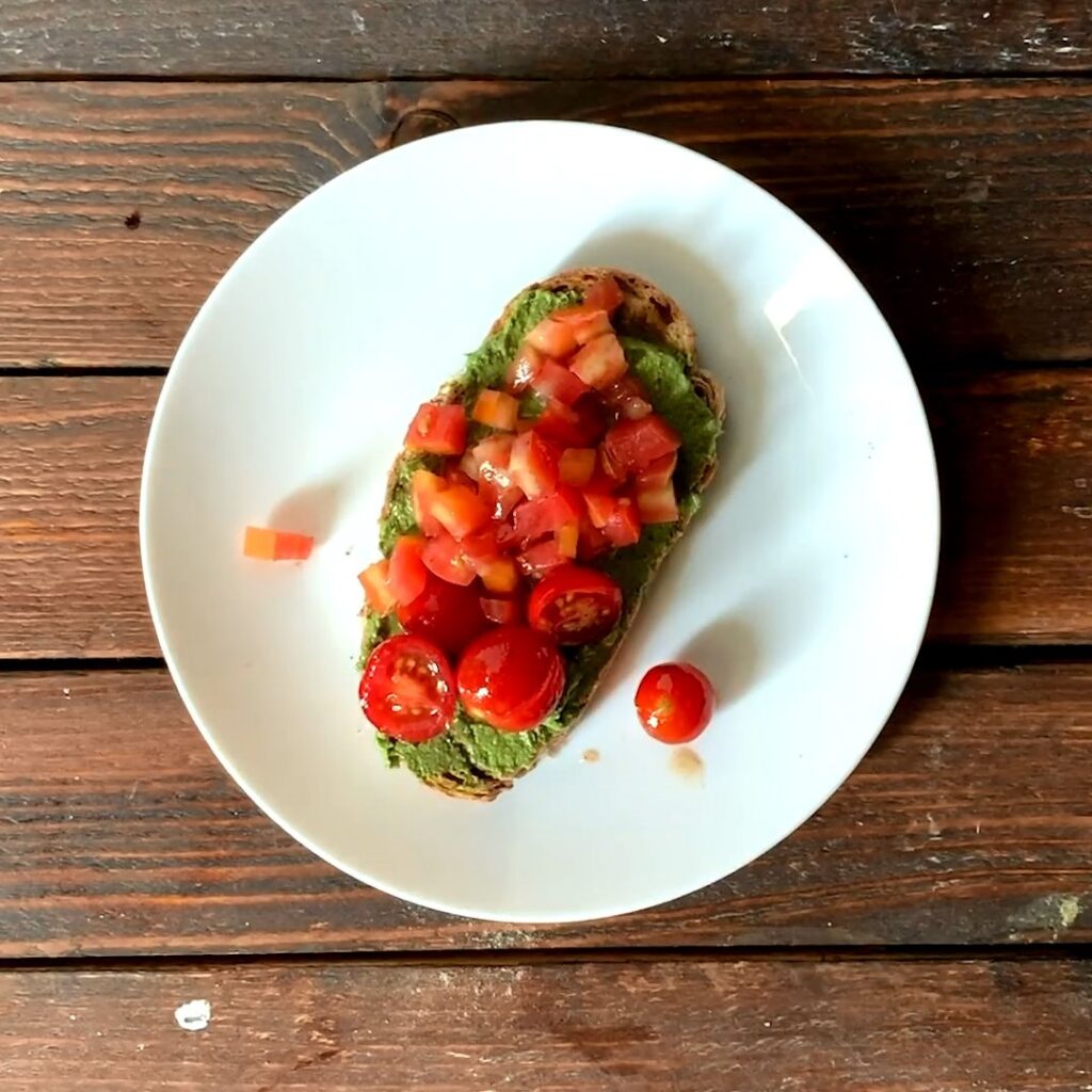 Брускетта с песто и помидорами — пошаговый рецепт, шаг 4