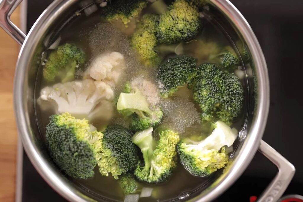 Суп-пюре из брокколи — пошаговый рецепт, шаг 2