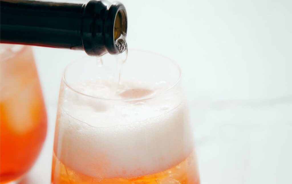 Коктейль Апероль Шприц — recipe steps, step 2