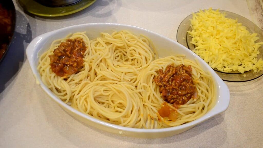 Гнезда из макарон с фаршем — recipe steps, step 5