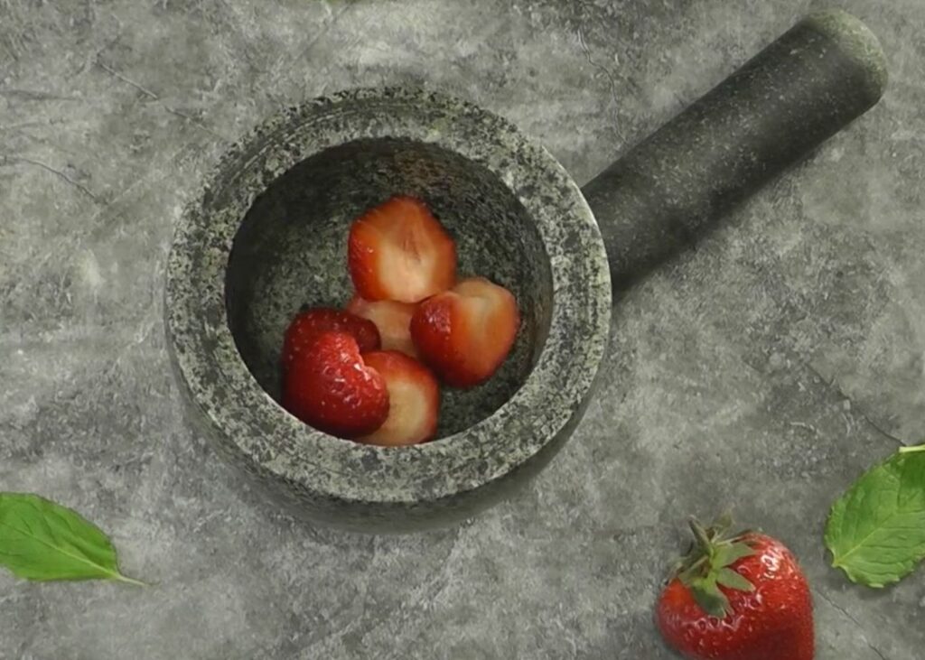 Клубничный мохито — recipe steps, step 1