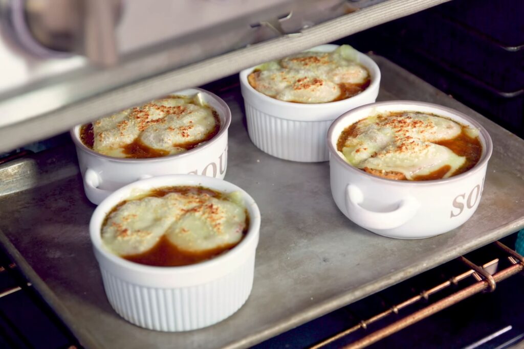 Луковый суп — recipe steps, step 7