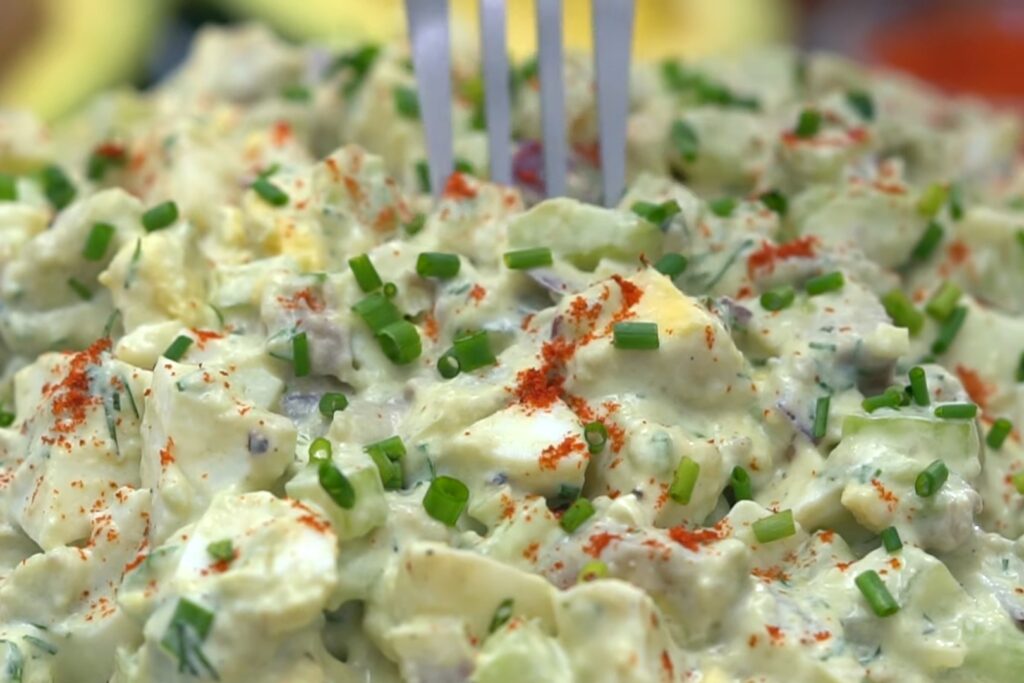 Салат с авокадо и яйцом — recipe steps, step 6