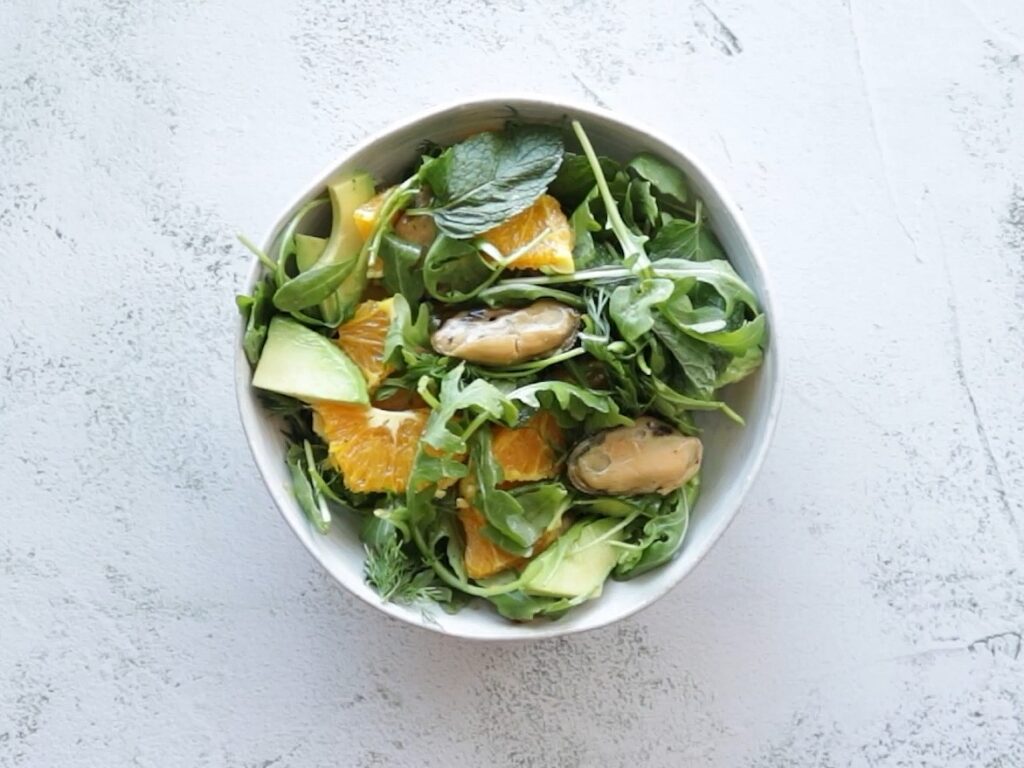 Салат с мидиями — recipe steps, step 5