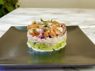 Salat-S-Tuncom-I-Avokado-Shag-5