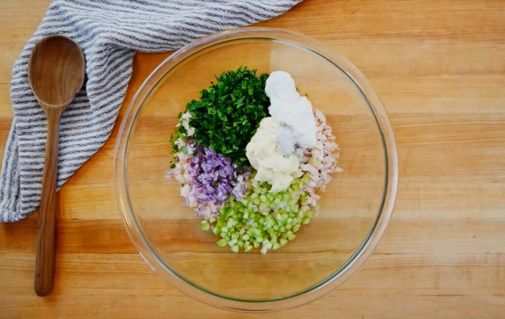 Салат с копченой курицей — recipe steps, step 3