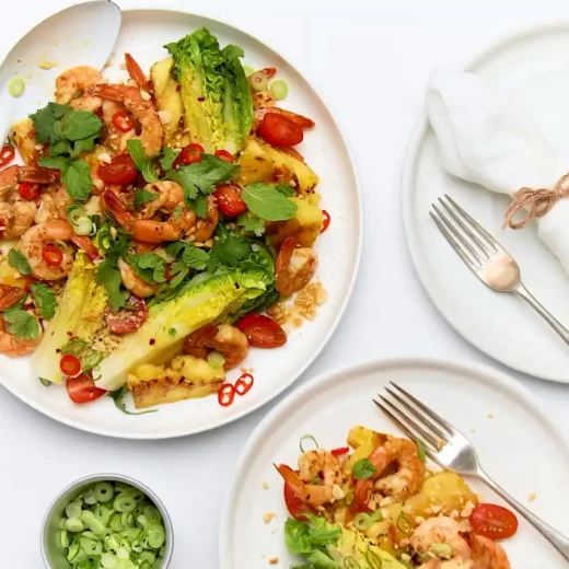 Salat-s-krevetkami-i-ananasom-Osnovnoe-foto