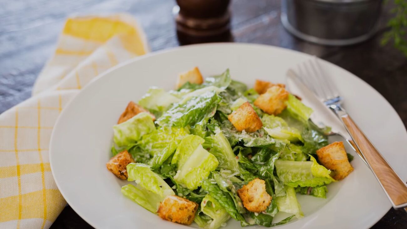 Салат с сухариками Салат с сухариками — recipe steps, main photo