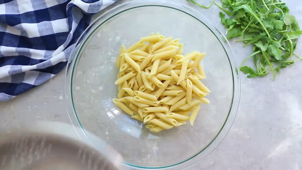 Салат с вялеными помидорами — recipe steps, step 2