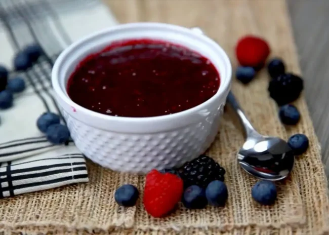 Ягідний соус з малини