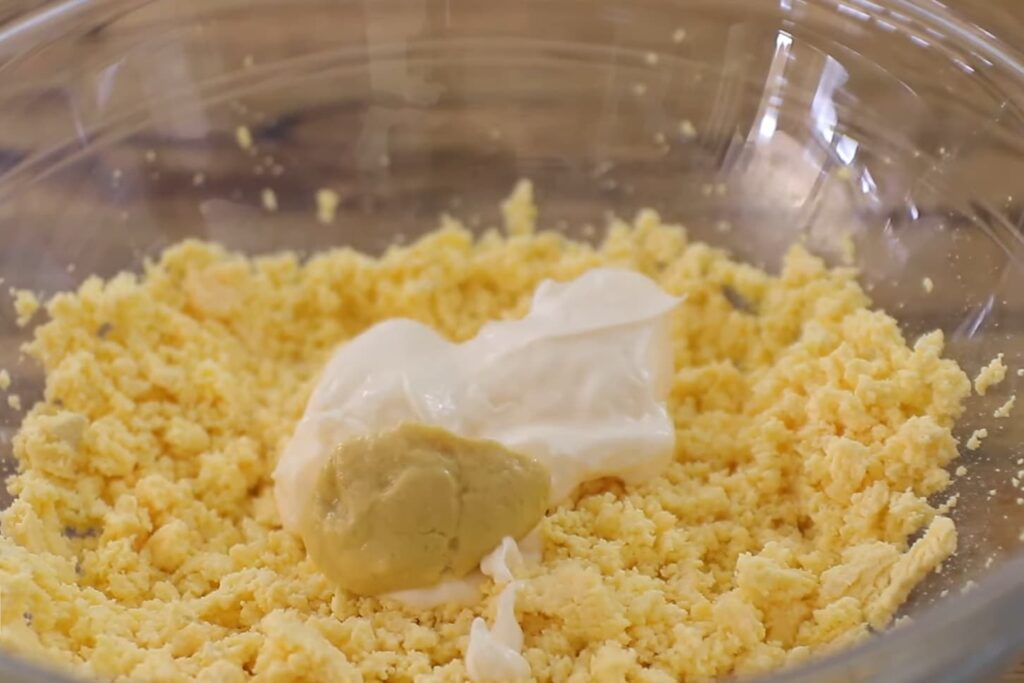 Яйца фаршированные — recipe steps, step 4