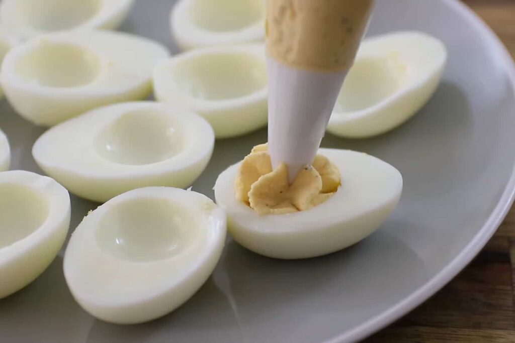 Яйца фаршированные — recipe steps, step 5