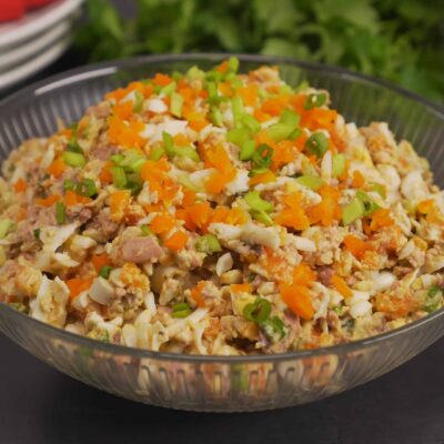 Салат с печенью трески — пошаговый рецепт, основное фото