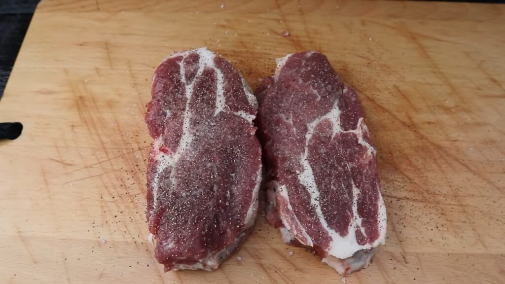 Свиной стейк на сковороде — recipe steps, step 2