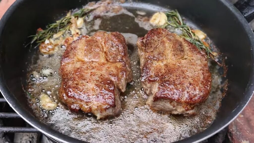 Свиной стейк на сковороде — recipe steps, step 5