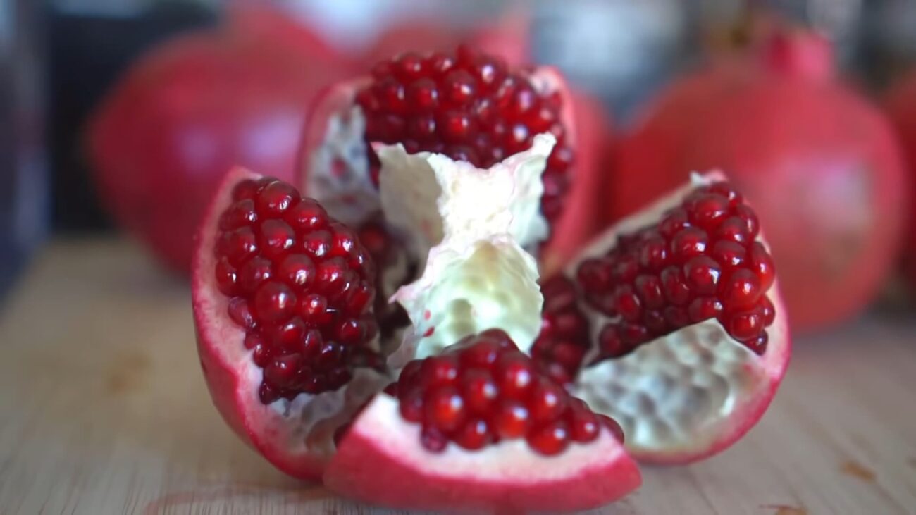 Спелый гранат