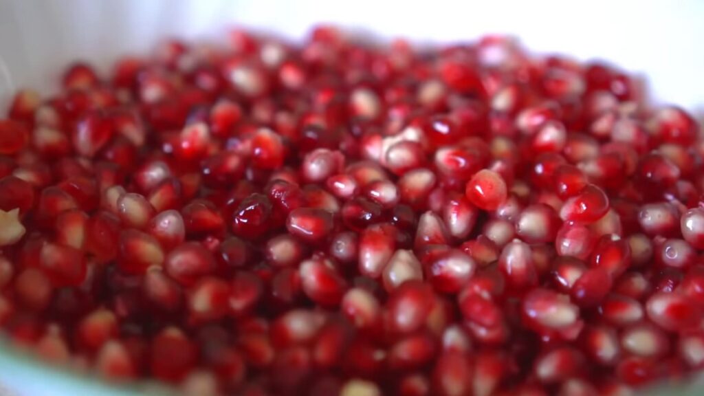 Спелый гранат